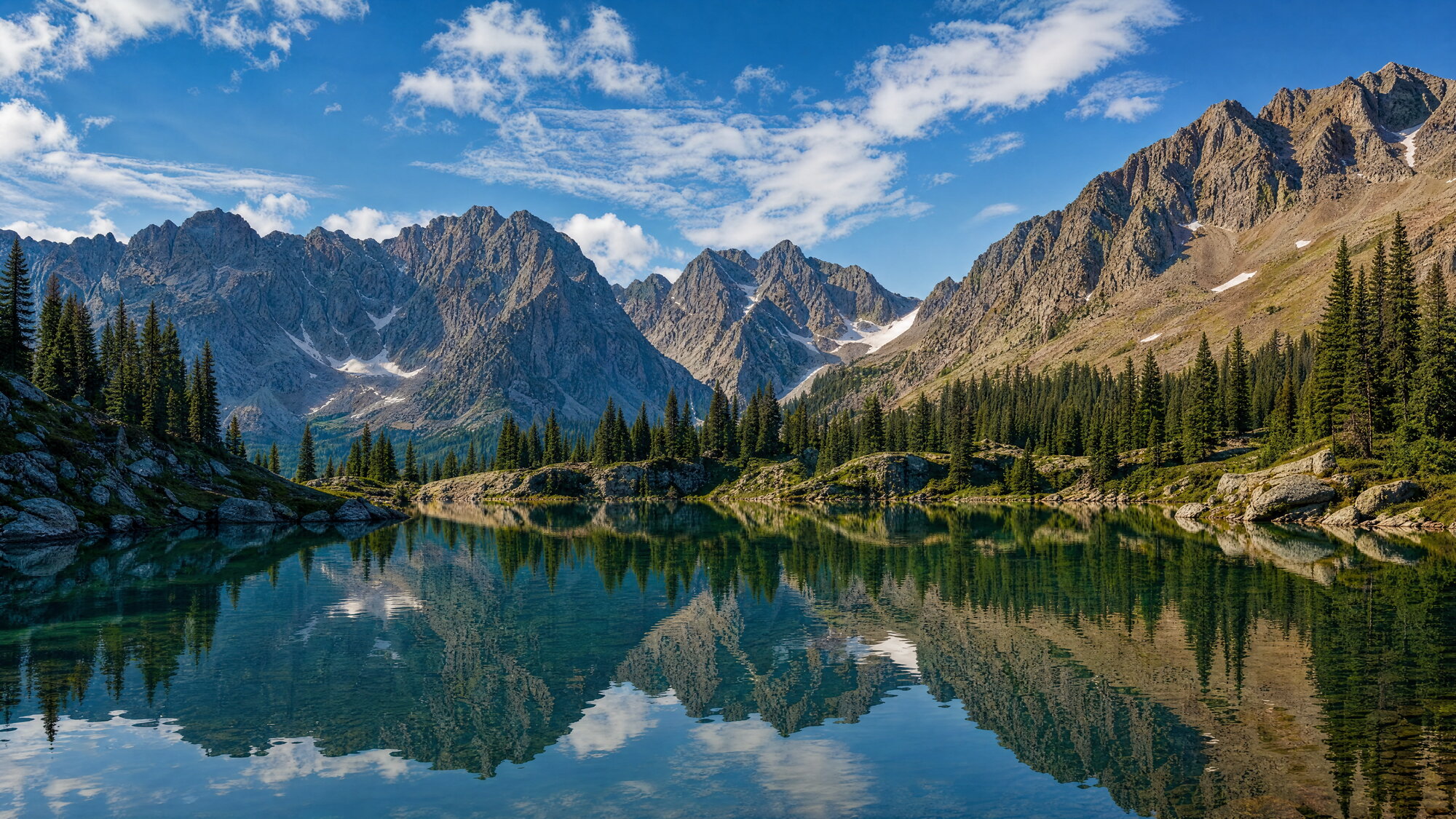 Papier peint panoramique montagne reflet lac bleu vert