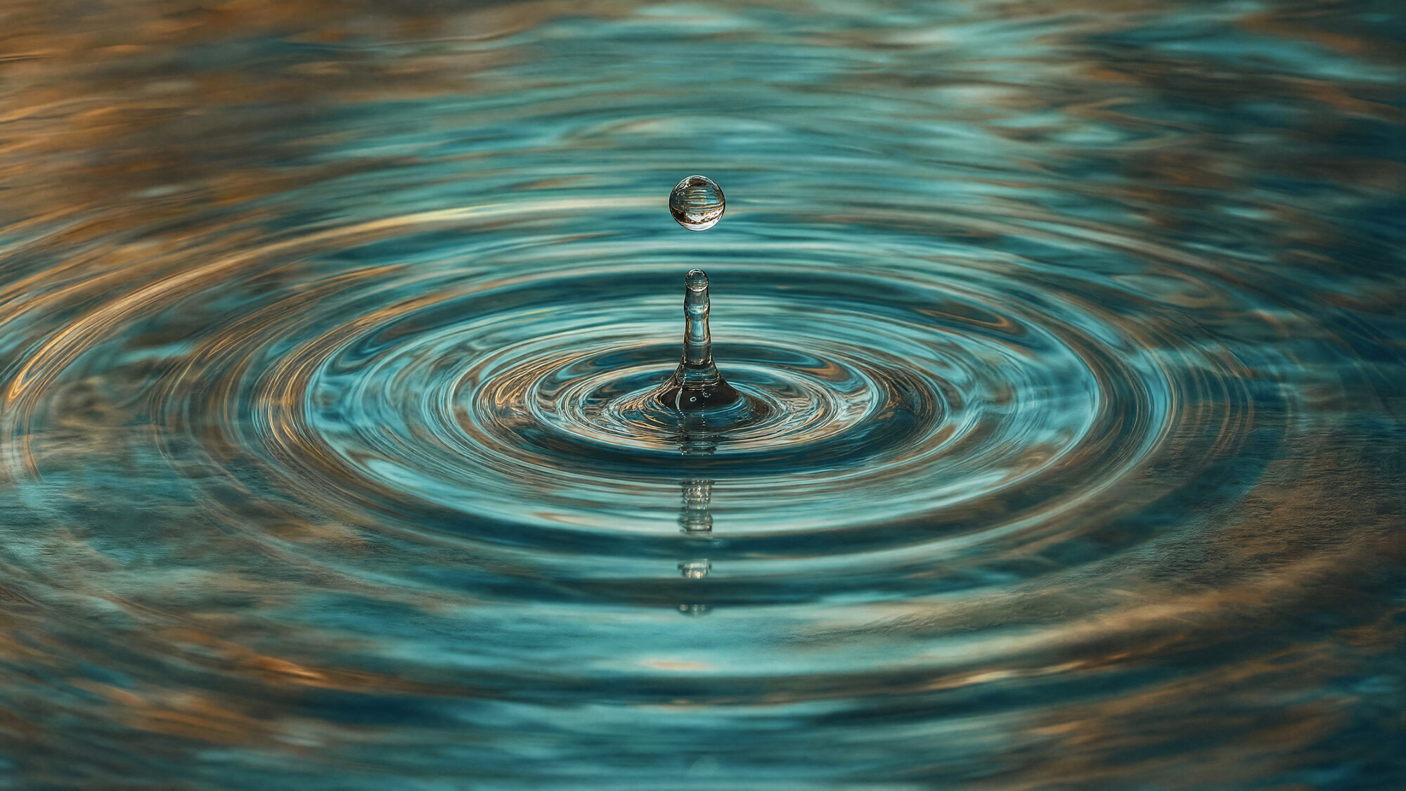 Papier peint zen ondulations d'eau bleu-vert